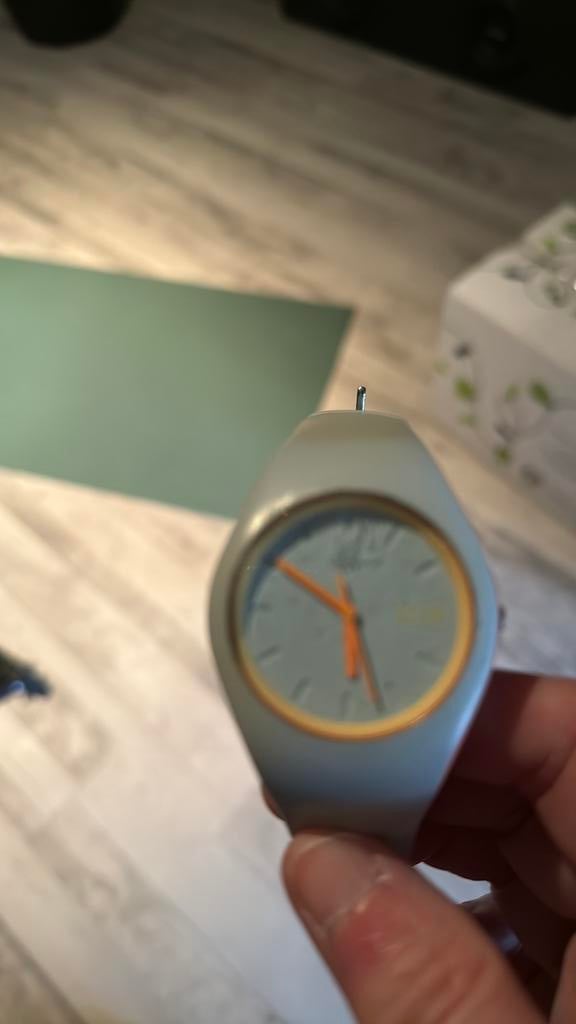 Ice watch, Ophalen of Verzenden, Zo goed als nieuw, Kunststof, Overige merken