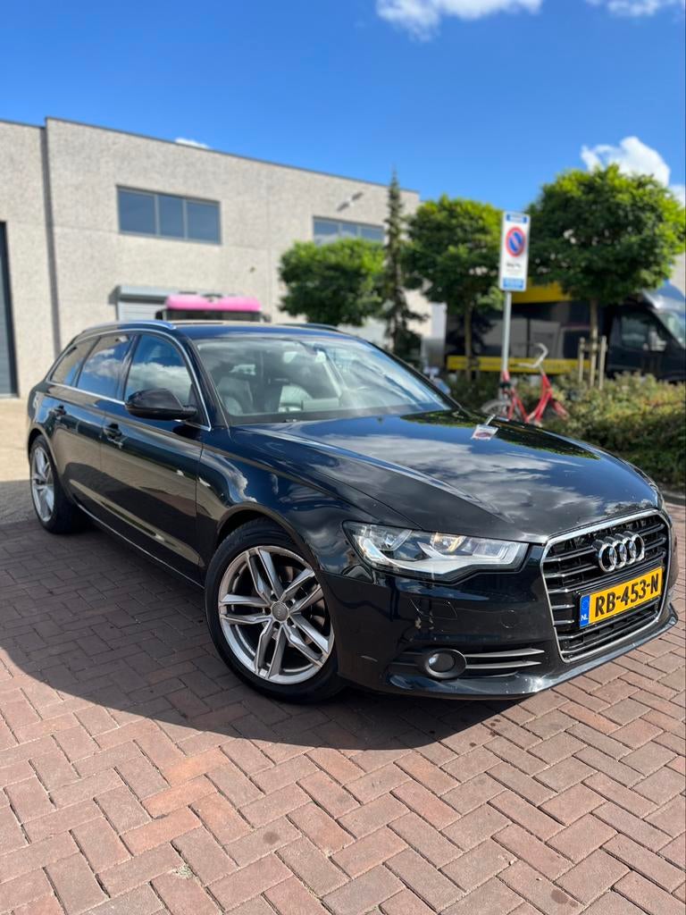Audi A6 2.0 TDI Avant 120KW AUT 2013 Zwart, Auto's, Diesel, 1625 kg, 1600 kg, Geïmporteerd