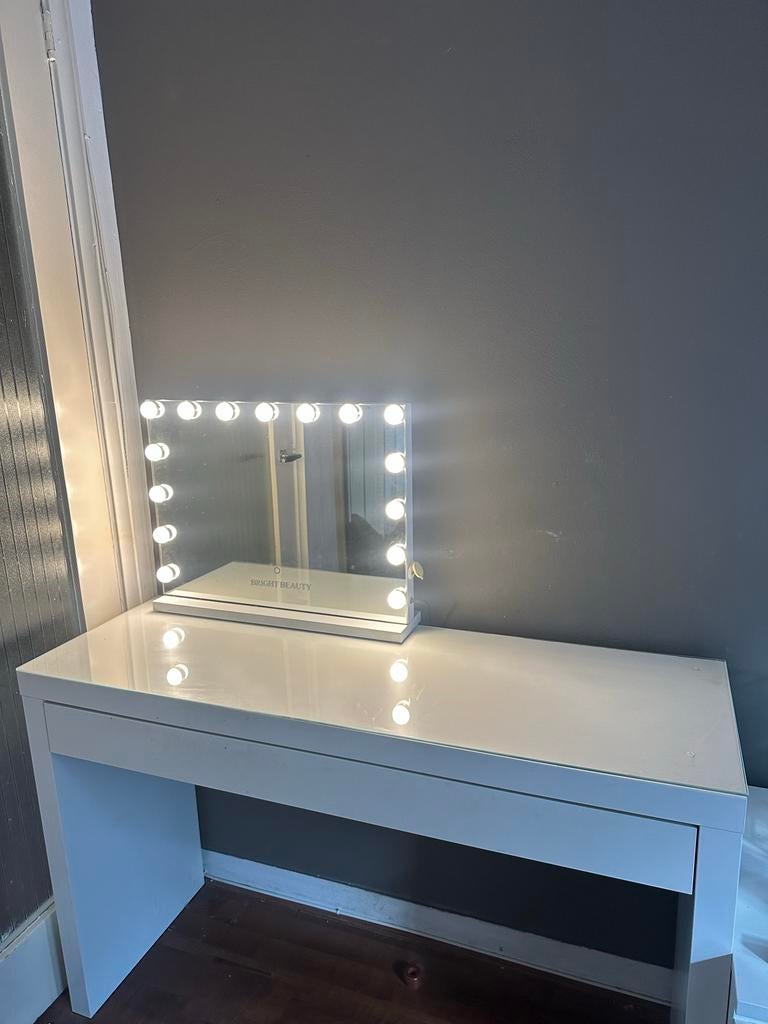IKEA Malm kaptafel met spiegel en licht, Huis en Inrichting, Tafels | Kaptafels, 100 tot 150 cm, Ophalen of Verzenden, Zo goed als nieuw