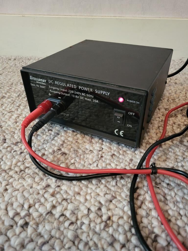 Graupner DC Regulated Power Supply + Ultra Duo Plus 30, Ophalen of Verzenden, Gebruikt