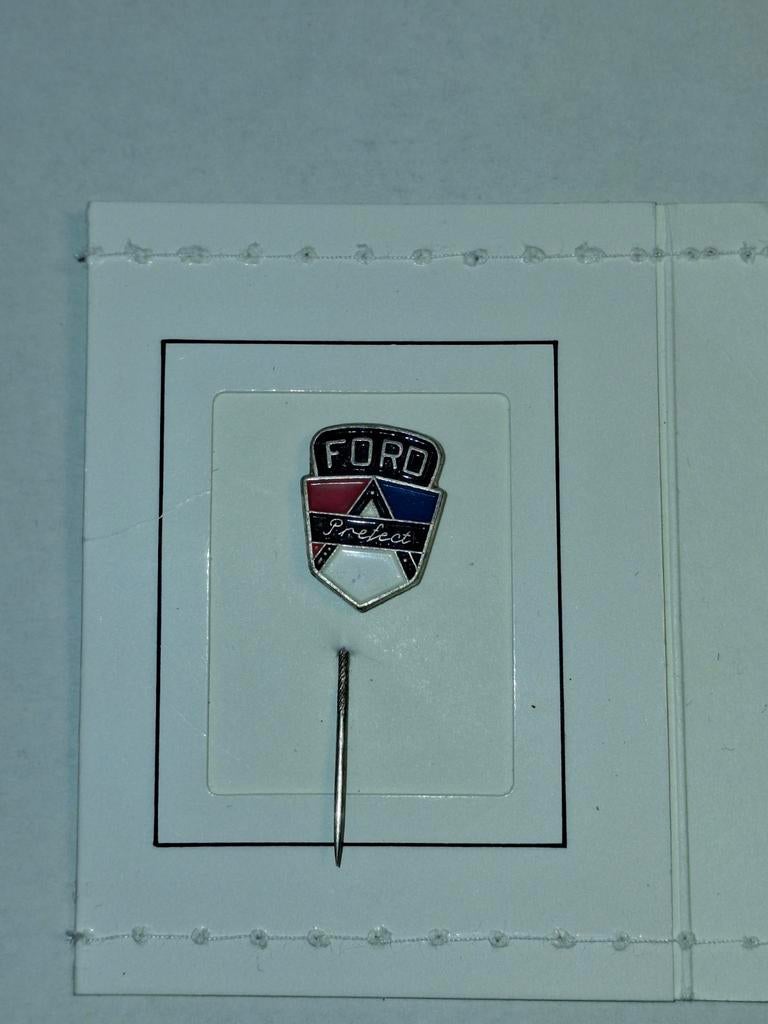 Vintage Ford Prefect Pin Badge, Ophalen of Verzenden