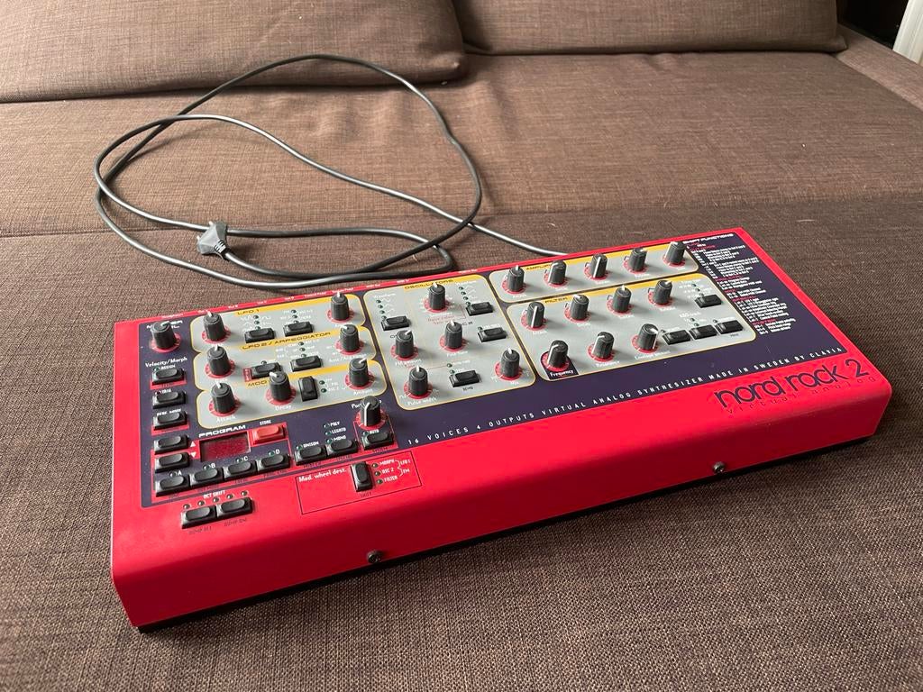 Nord Rack 2 Virtueel Analoge Synthesizer, Muziek en Instrumenten, Synthesizers, Overige merken, Gebruikt, Met midi-aansluiting