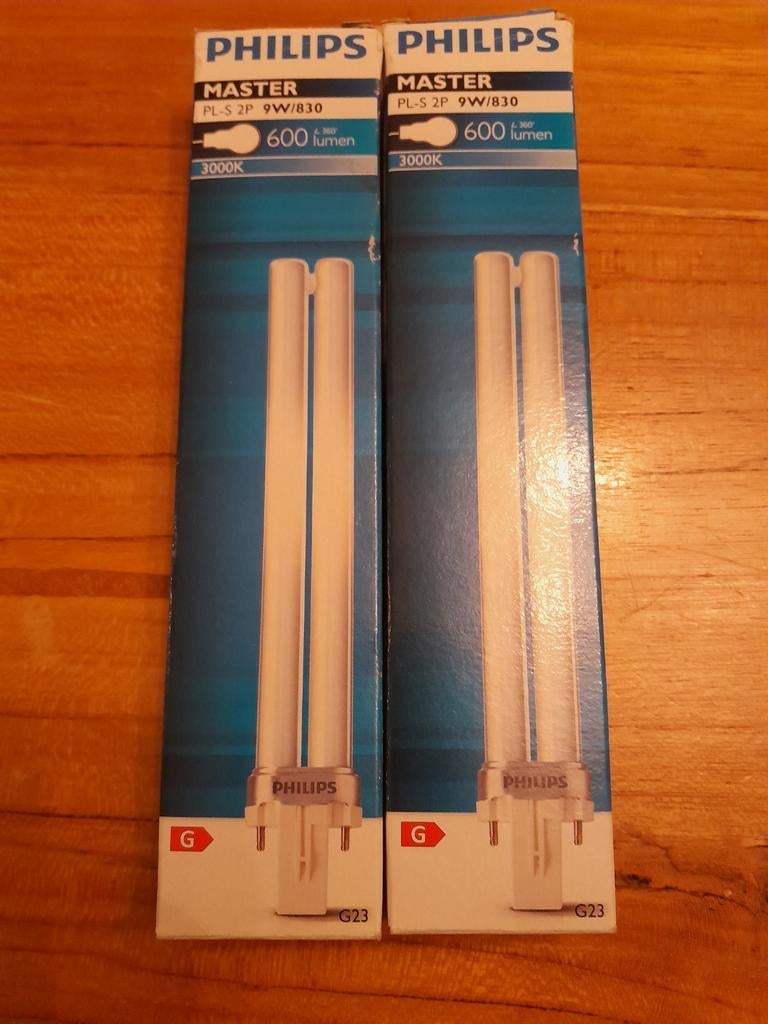 2 Philips compacte fluorescentie lamp 9w, Huis en Inrichting, Lampen | Losse lampen, Minder dan 30 watt, Overige typen, Nieuw