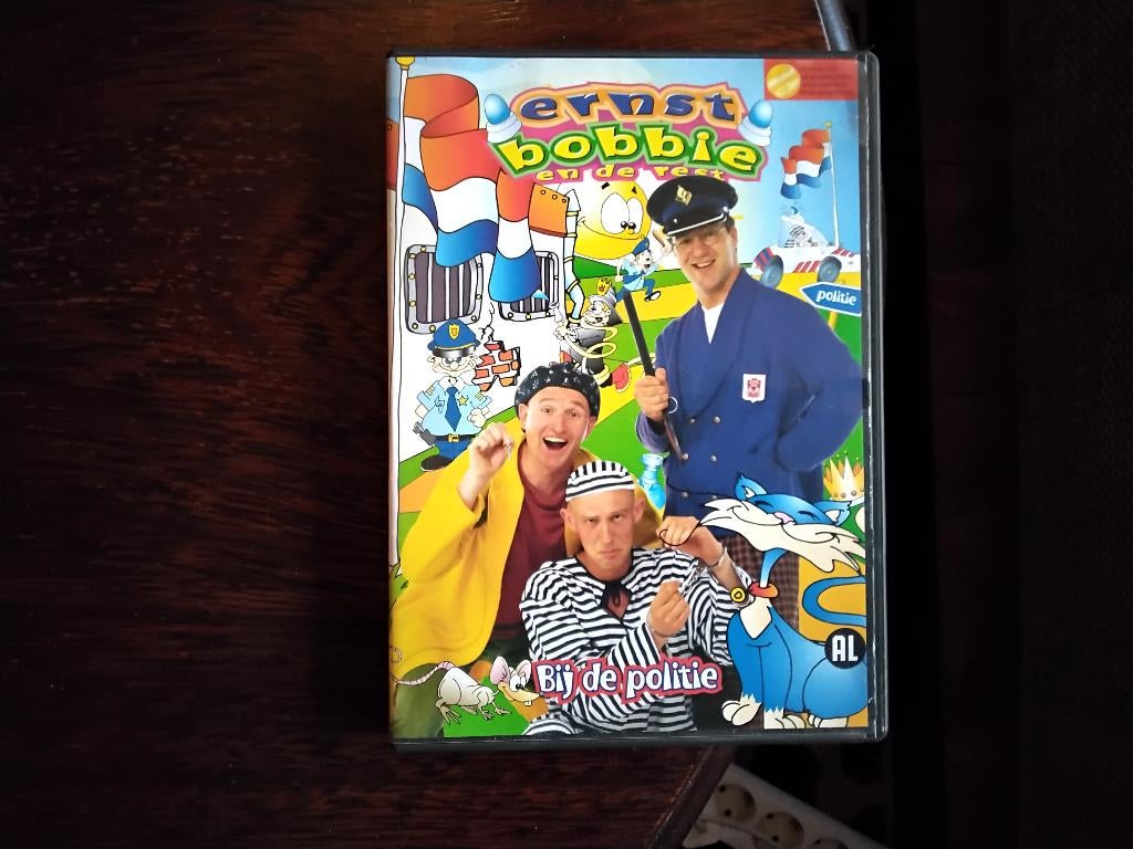 Ernst bobbie en de rest bij de politie, origineel, Avontuur, Alle leeftijden, Ophalen of Verzenden, Zo goed als nieuw