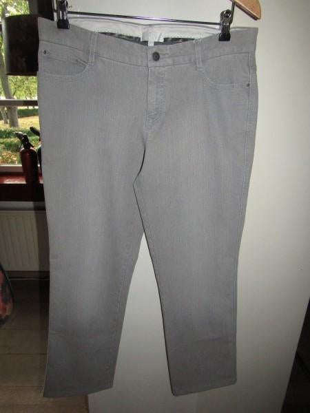 E744 Stills mt 42 nieuw label jeans lichtgrijs stretch 7/8, Kleding | Dames, Broeken en Pantalons, Maat 42/44 (L), Nieuw, Ophalen of Verzenden