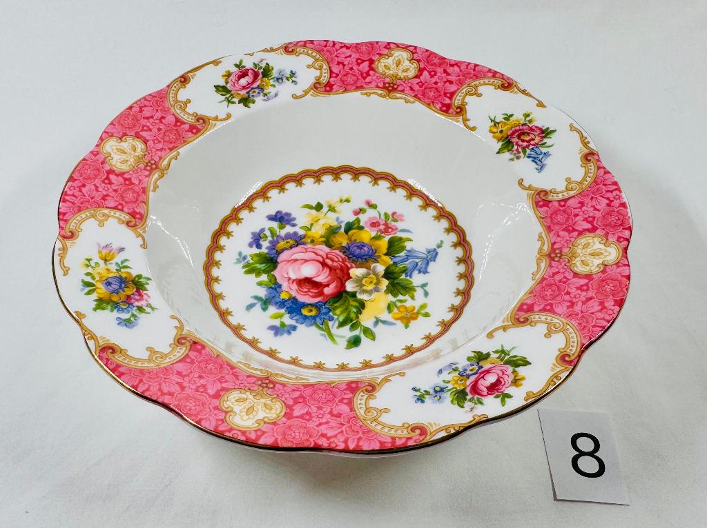 Royal Albert Lady Carlyle Serveerschaal Vintage, Ophalen of Verzenden, Zo goed als nieuw, Porselein, Overige typen