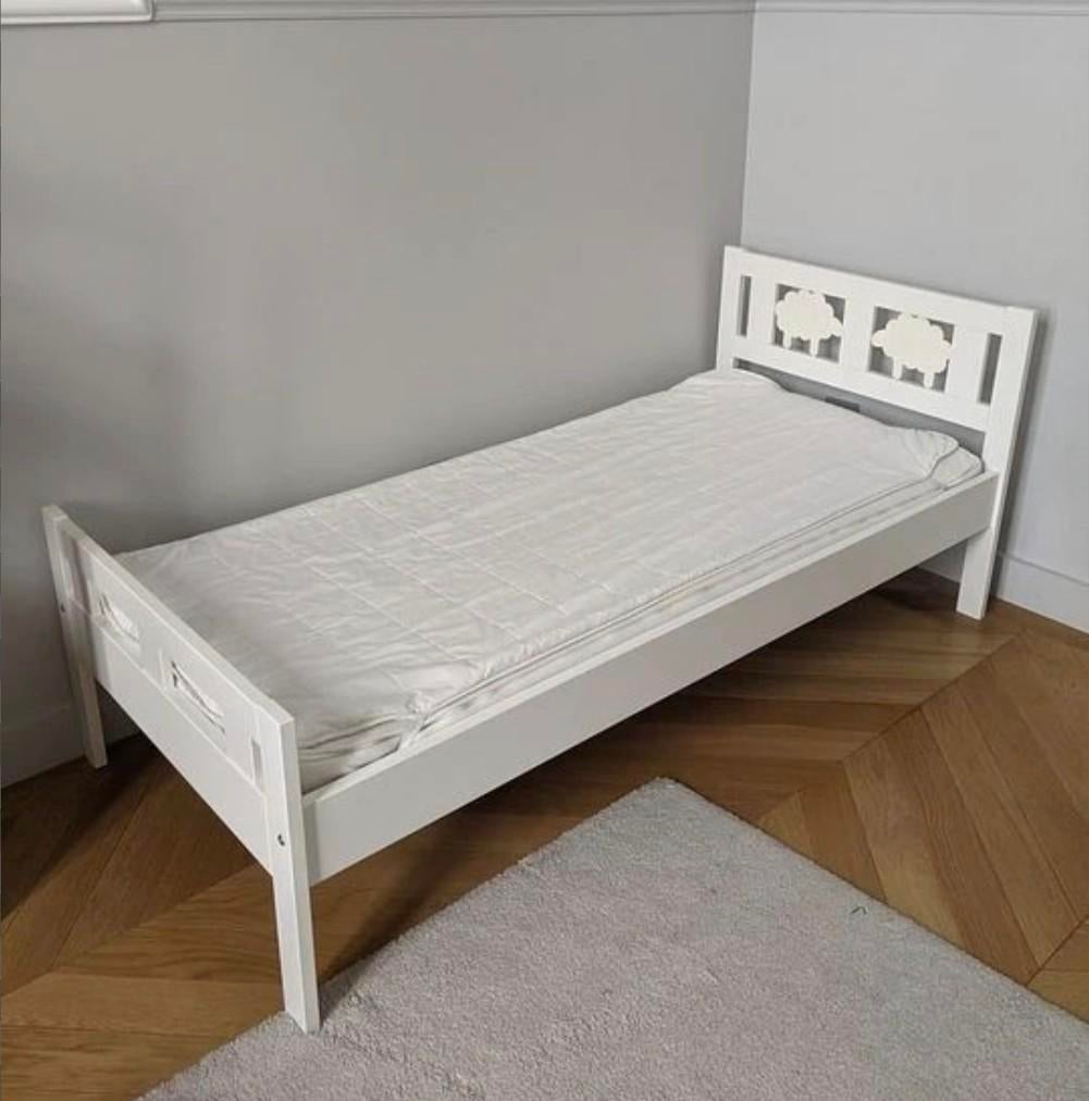 Ikea Kritter Peuterbed - Wit + zijhekjes, Huis en Inrichting, Slaapkamer | Bedden, Gebruikt, Eenpersoons, 70 cm of minder, 190 cm of minder