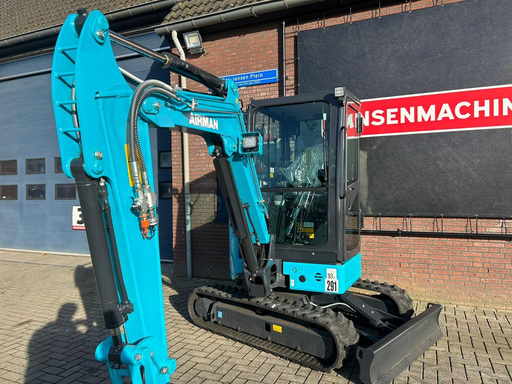 Airman Ax26u-7 Pro-spec+, Zakelijke goederen, Machines en Bouw | Kranen en Graafmachines, Verzenden, Graafmachine