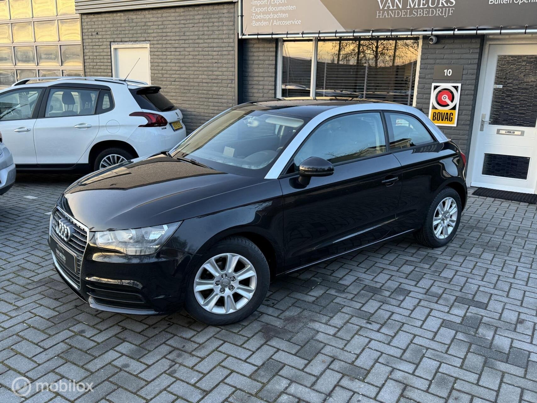 Audi A1 1.2 TFSI Attraction Pro Line Business, Airco, Cruise, Euro 5, 86 pk, 4 cilinders, 4 stoelen