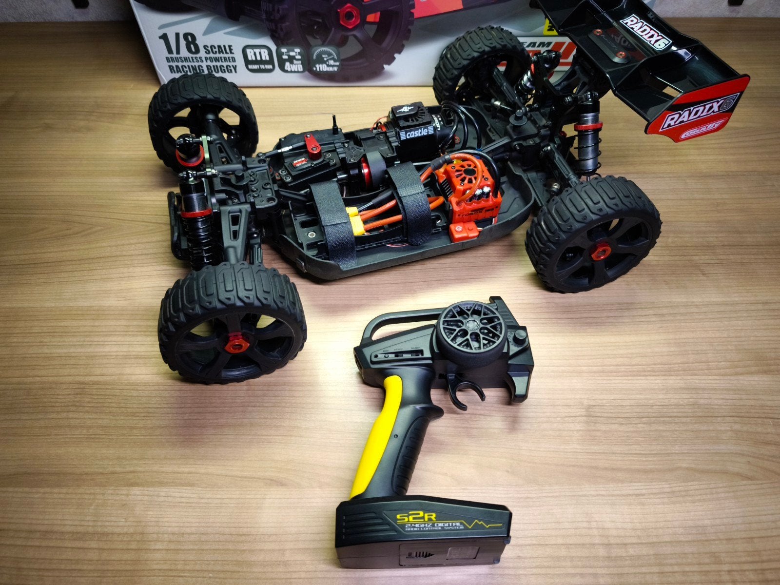 Corally Radix6 XP6S. (Als NIEUW!) 1/8, Ophalen, Zo goed als nieuw, Overige schalen, Auto offroad