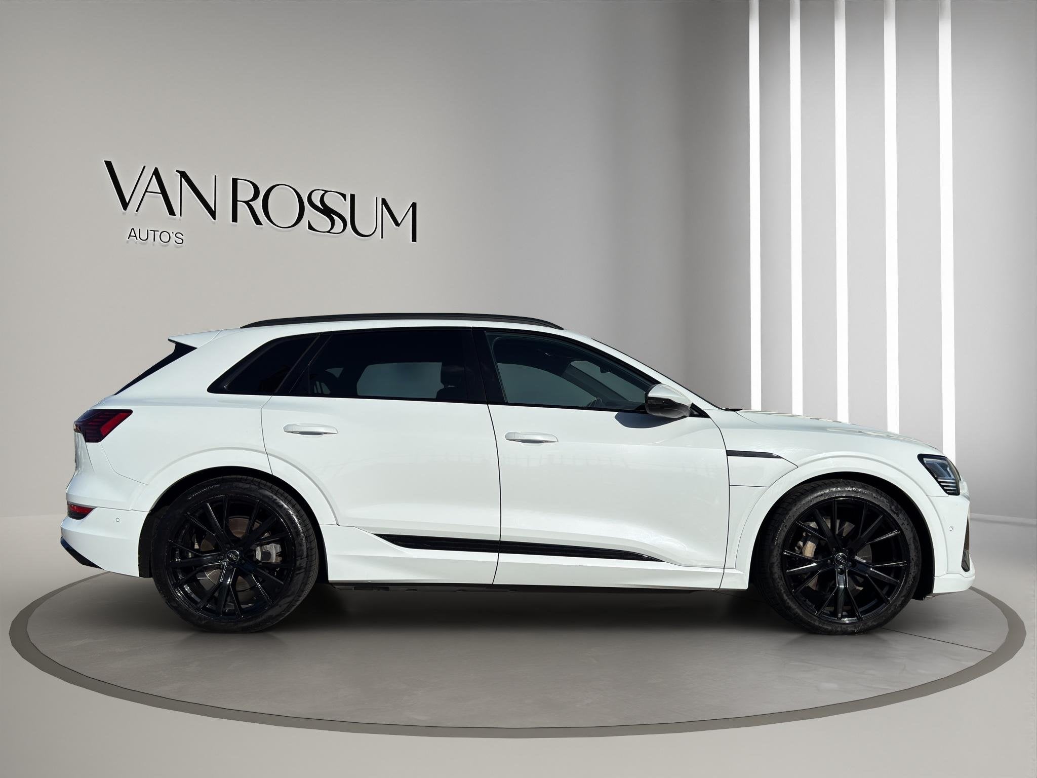 Audi e-tron e-tron 50 quattro Launch edition Black | Pano |, Auto's, Automaat, Automatische klimaatregeling, Wit, Vierwielaandrijving