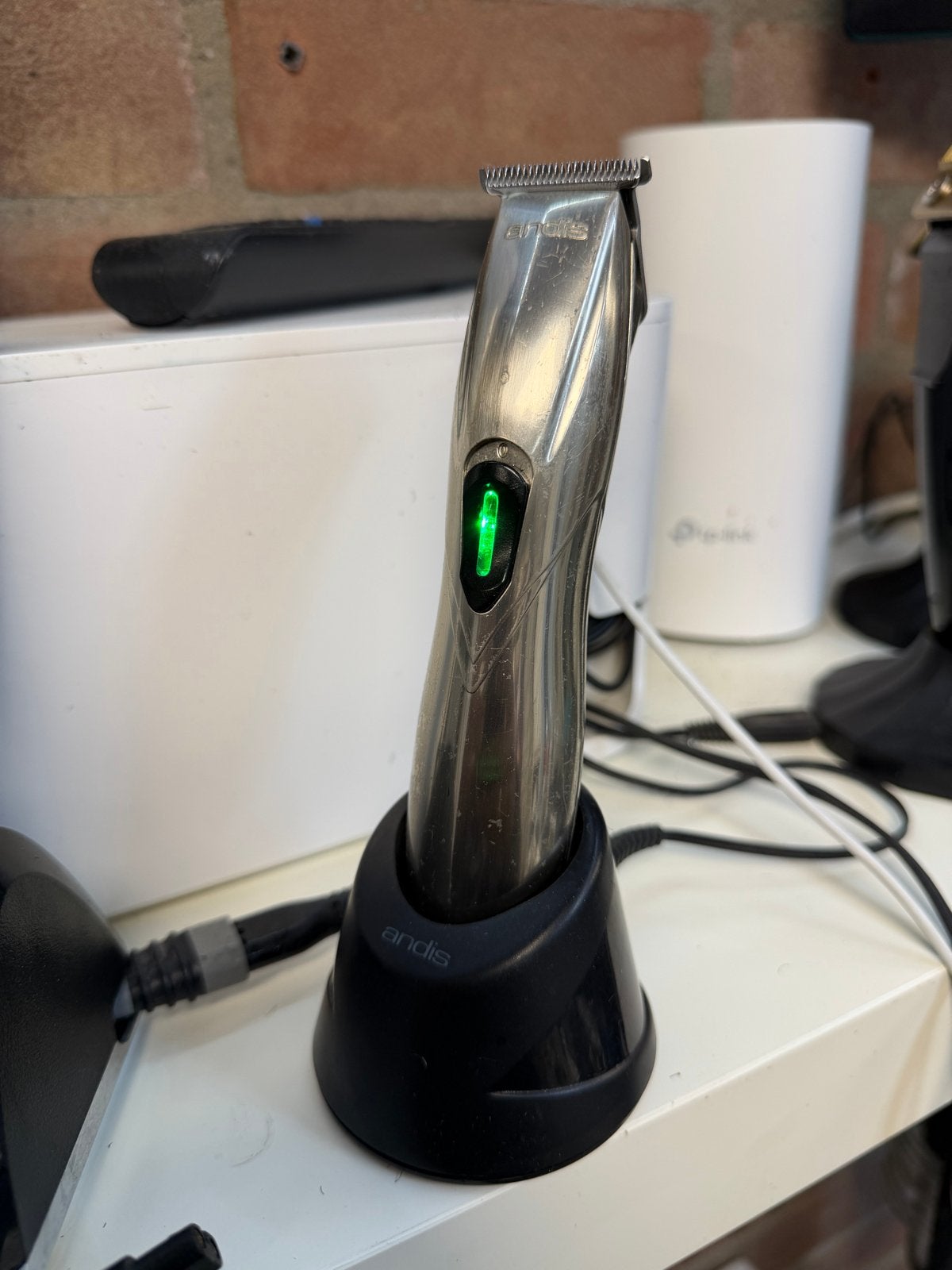 Andis T-Outliner tondeuse met oplaadstation, Ophalen, Gebruikt, Scheren en Epileren