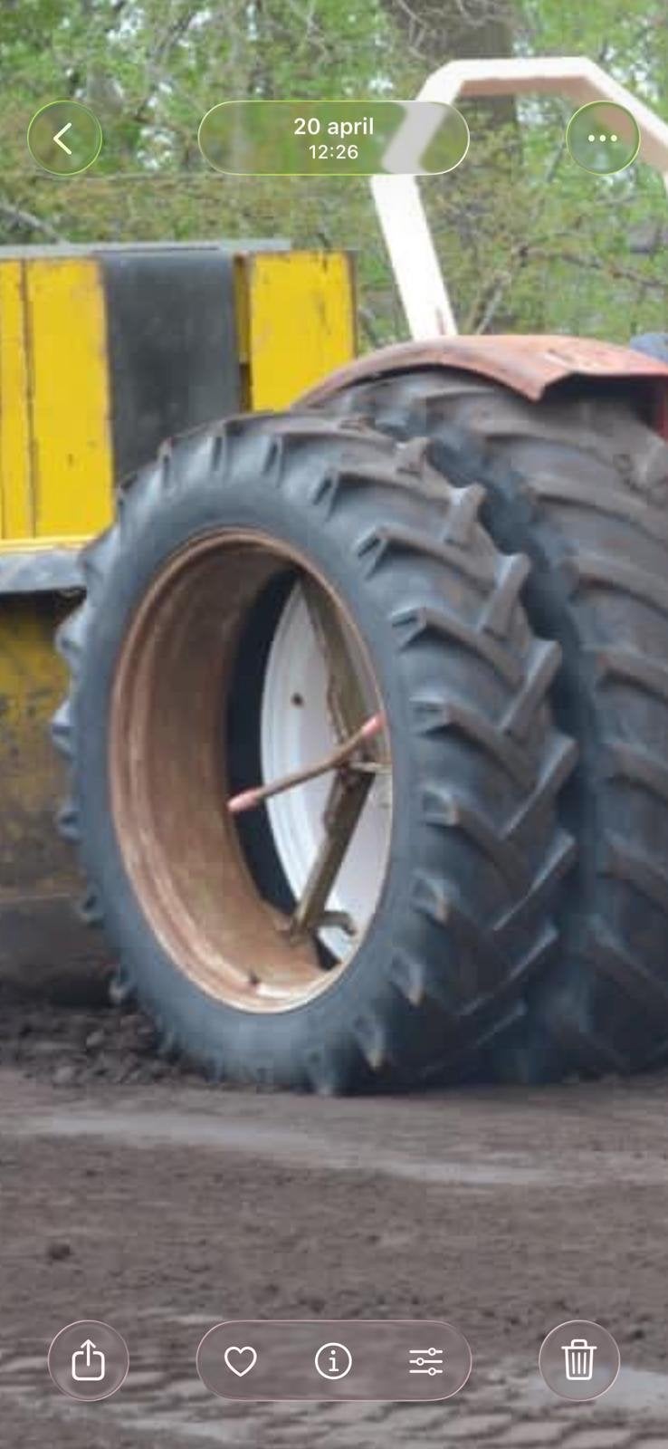 Dubbellucht 13,6 R38 voor tractor, Zakelijke goederen, Agrarisch | Onderdelen | Banden, Velgen en Assen, Ophalen of Verzenden
