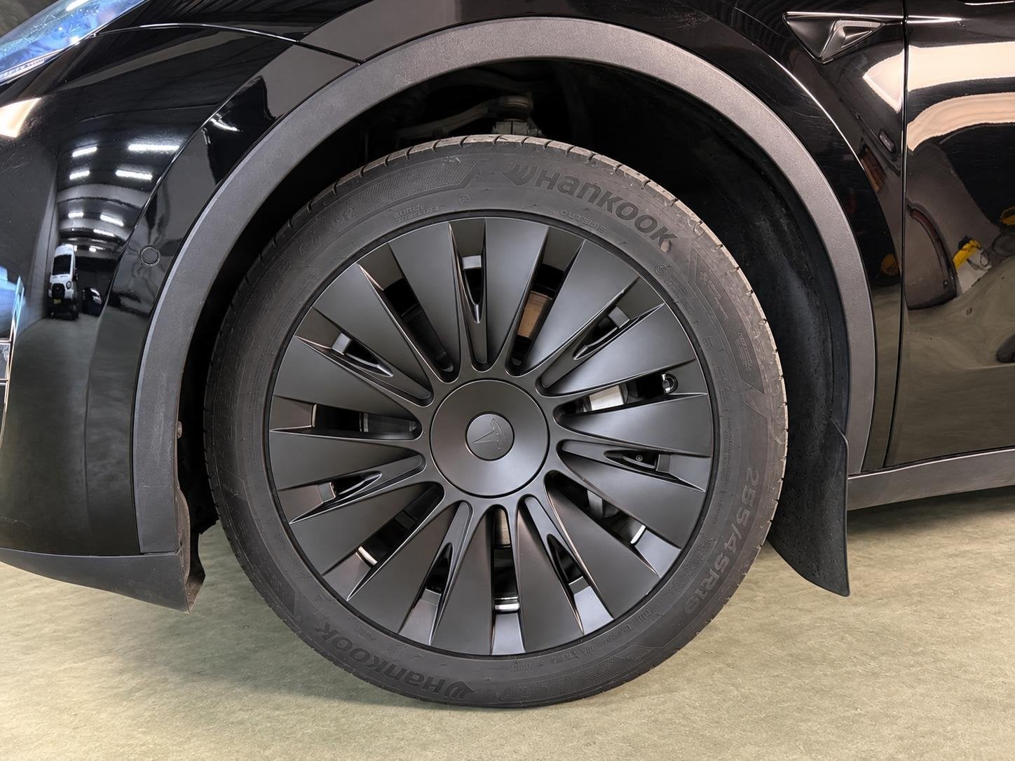 Tesla Model Y Long Range Dual Motor AWD 75 kWh Autopilot l 5, Auto's, Automaat, Stof, Gebruikt, 1885 kg