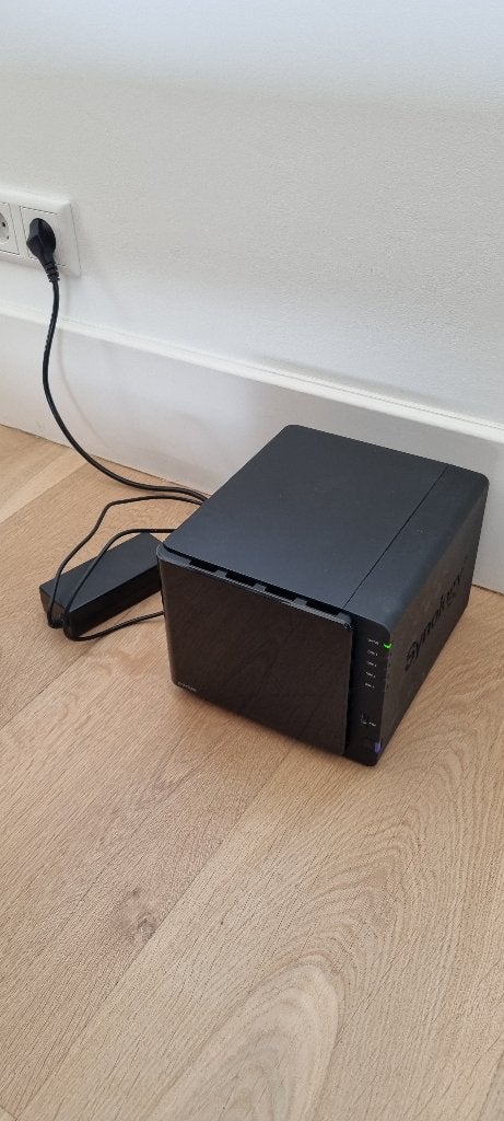 Synology DS415play 4-bay NAS (excl. HDD's), Ophalen of Verzenden, Zo goed als nieuw