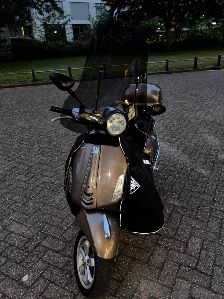 Vespa Primavera 2017 Uniek, Ophalen, Zo goed als nieuw, Benzine, Vespa