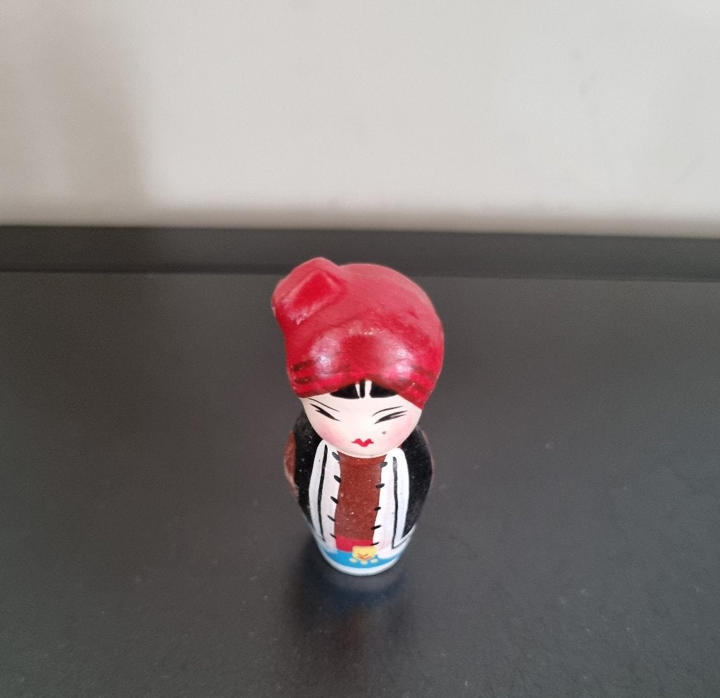 Vintage Chinees kleipoppetje, Verzenden