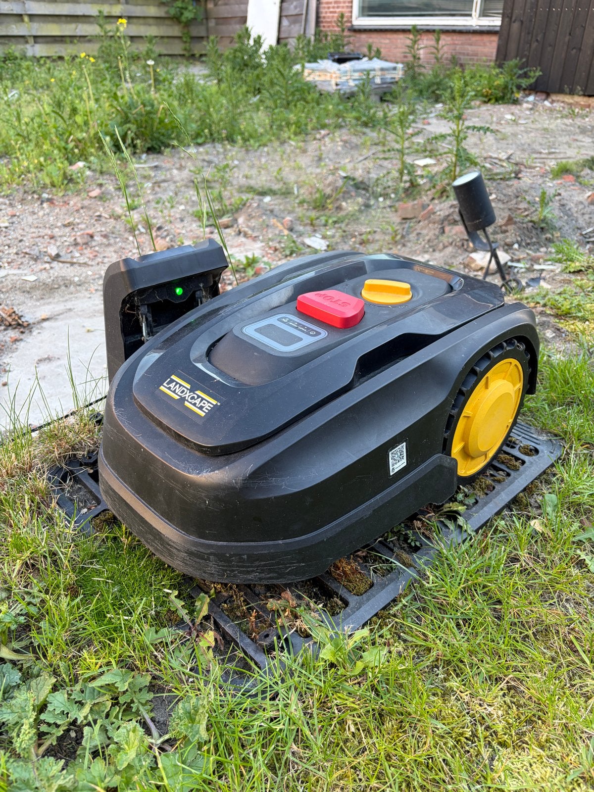 Robotmaaier LANDXCAPE LX796 | Compleet met grensdraad, Tuin en Terras, Robotmaaiers, Ophalen of Verzenden, Gebruikt, Minder dan 20 cm