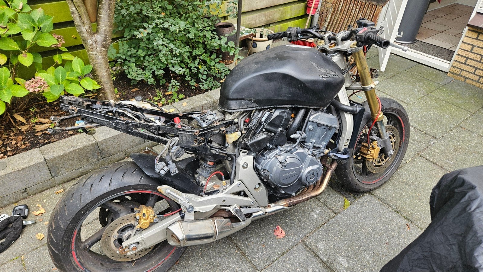 Honda Hornet 600 (PC34) onderdelen en frame, Motoren, Ophalen