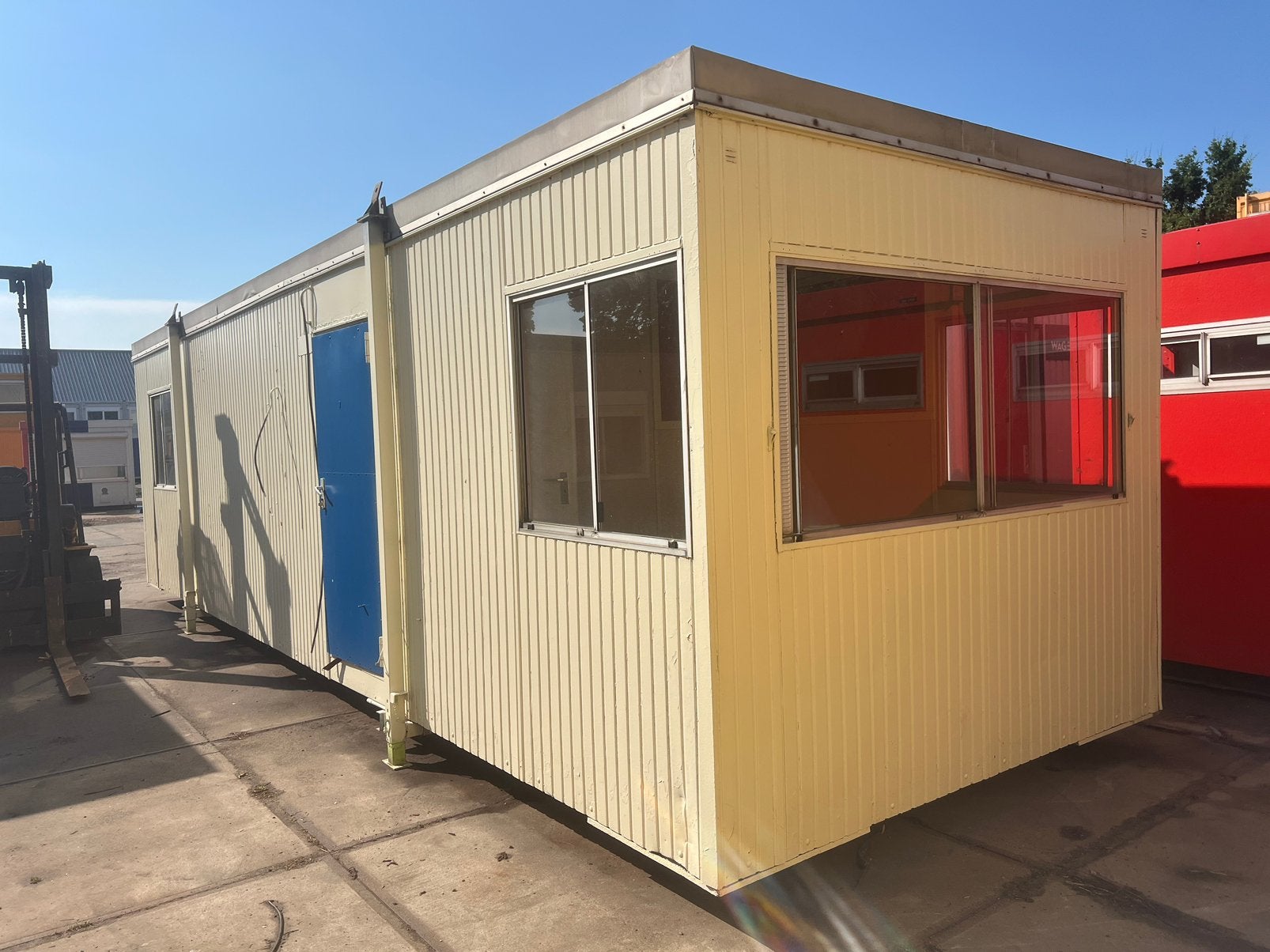 Kantoorunit 10x3 meter, Ophalen