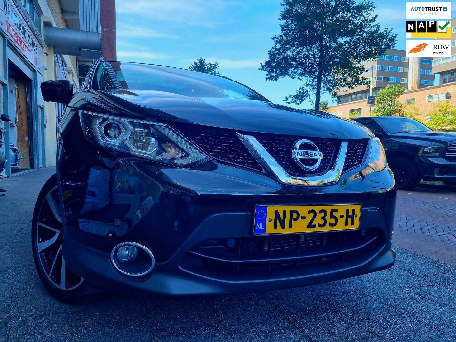Nissan Qashqai 1.2 Tekna Pano Leer Stoelkoeling, Auto's, Nissan, Gebruikt, 4 cilinders, 116 pk, Zwart