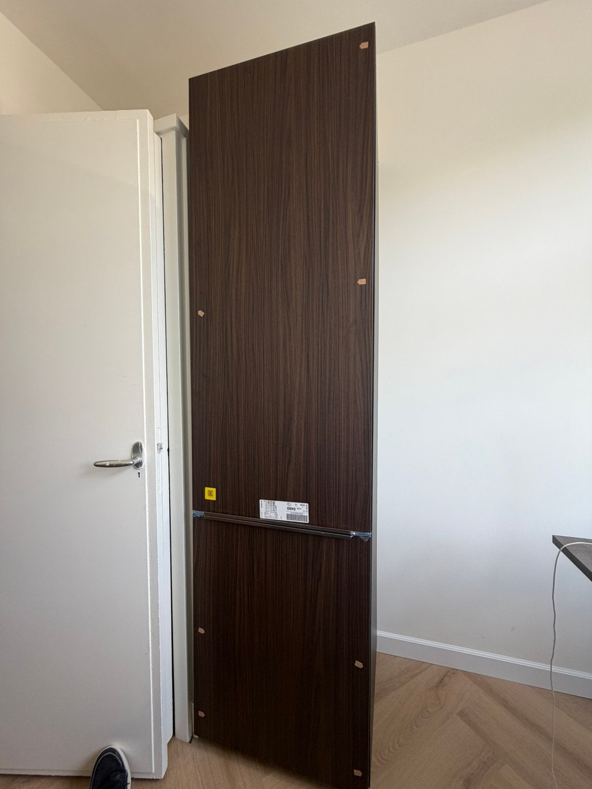 Donker eikenhouten (koelkast) kast. Nieuw/ongebruikt, Doe-het-zelf en Verbouw, Deuren en Horren, Hout, Minder dan 80 cm, Binnendeur