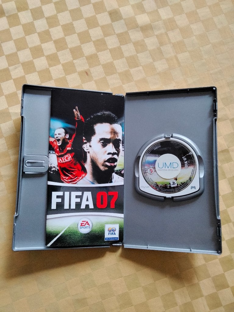 FIFA 07 - PSP (Platinum), Ophalen, Gebruikt, 1 speler, Vanaf 3 jaar