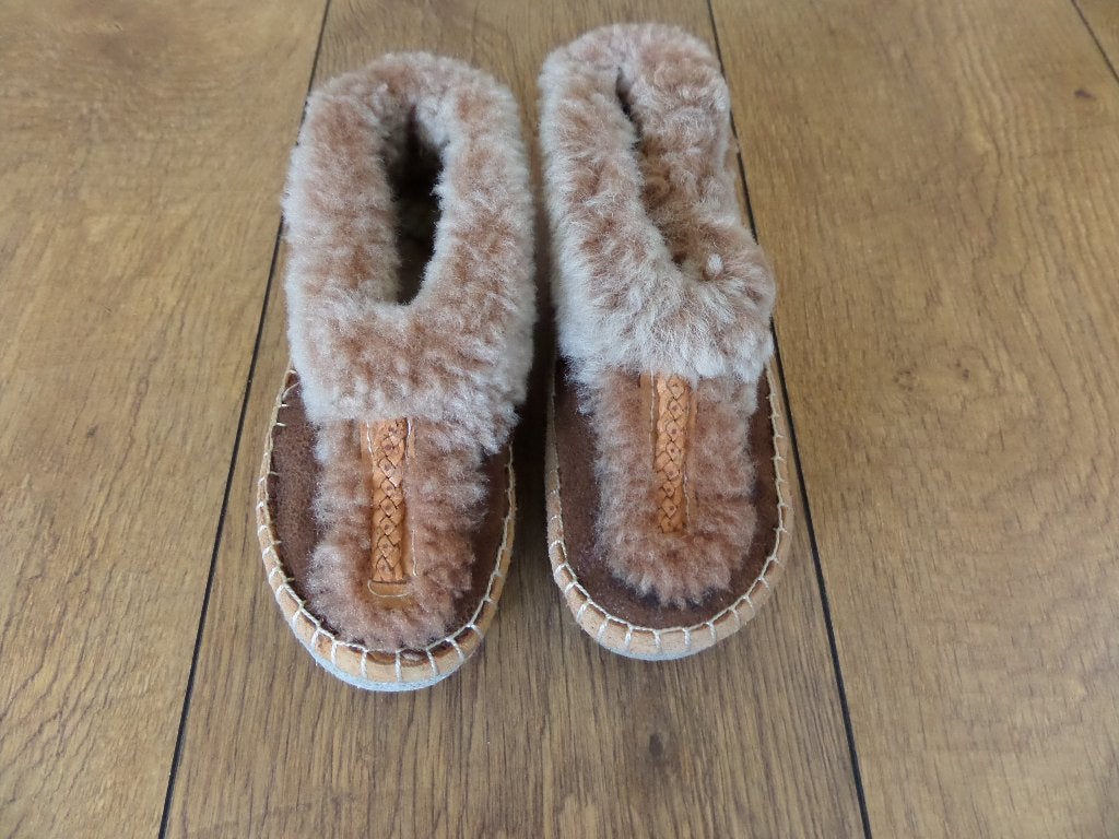 warme wol gevoerde meisjes pantoffel maat 25/26 suede zool, Gebruikt, Meisje, Overige typen, Ophalen of Verzenden