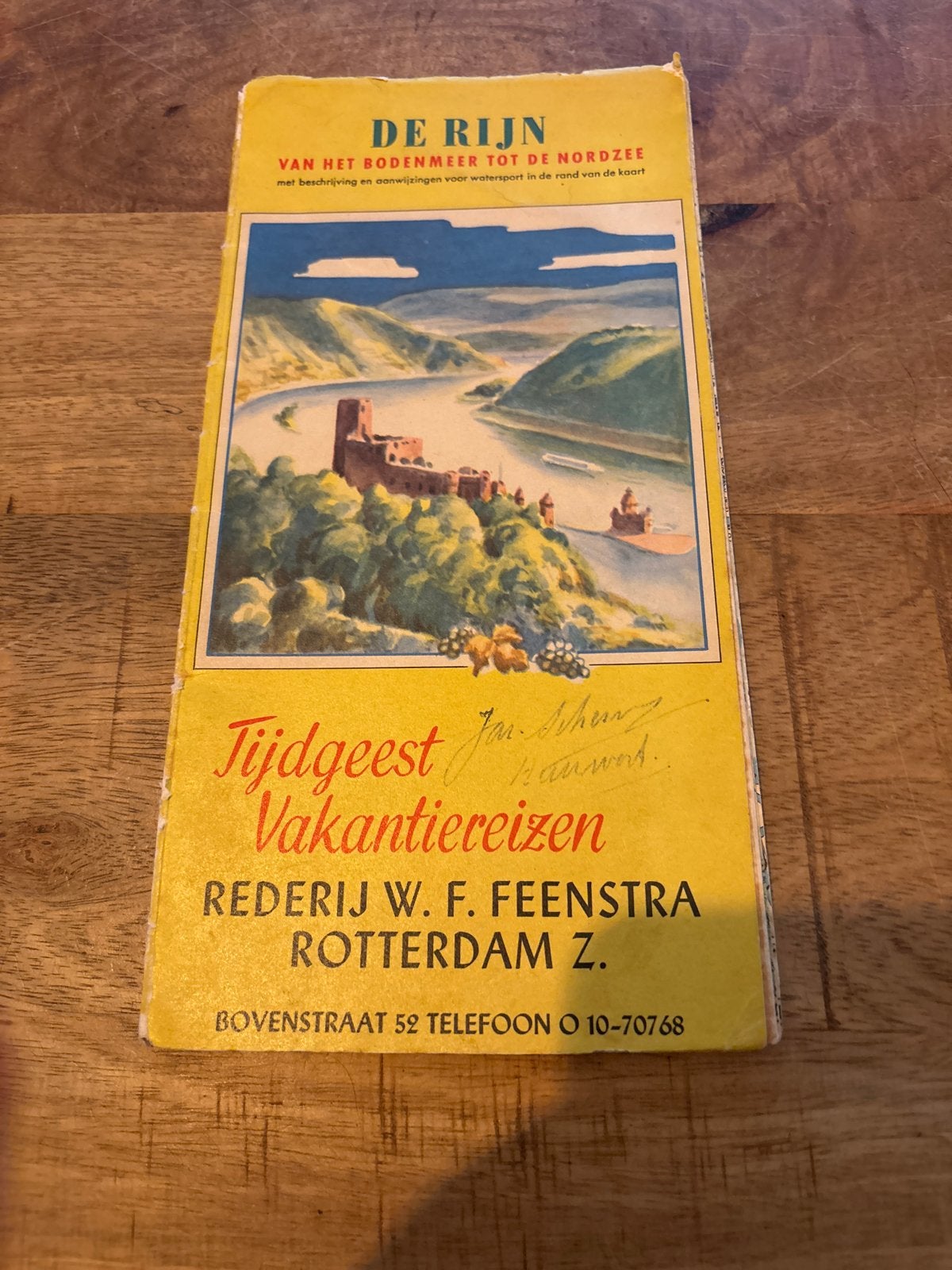 De Rijn: Van het Bodenmeer tot de Noordzee - Reisgids, Boeken, Europa, Ophalen of Verzenden, Reisgids of -boek, Gelezen