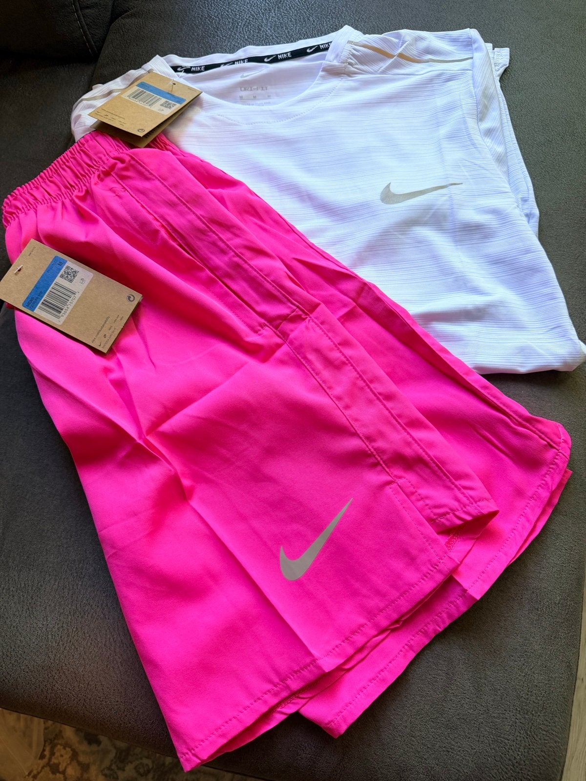 Nike Miller sporset roze/wit (nieuw), Fitness, Nieuw, Roze, Verzenden