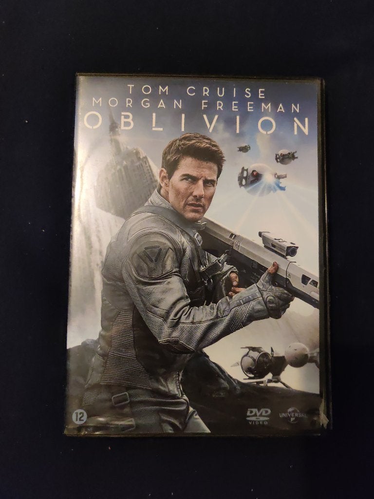 Oblivion Tom Cruise Morgan Freeman, Alle leeftijden, Ophalen of Verzenden, Zo goed als nieuw