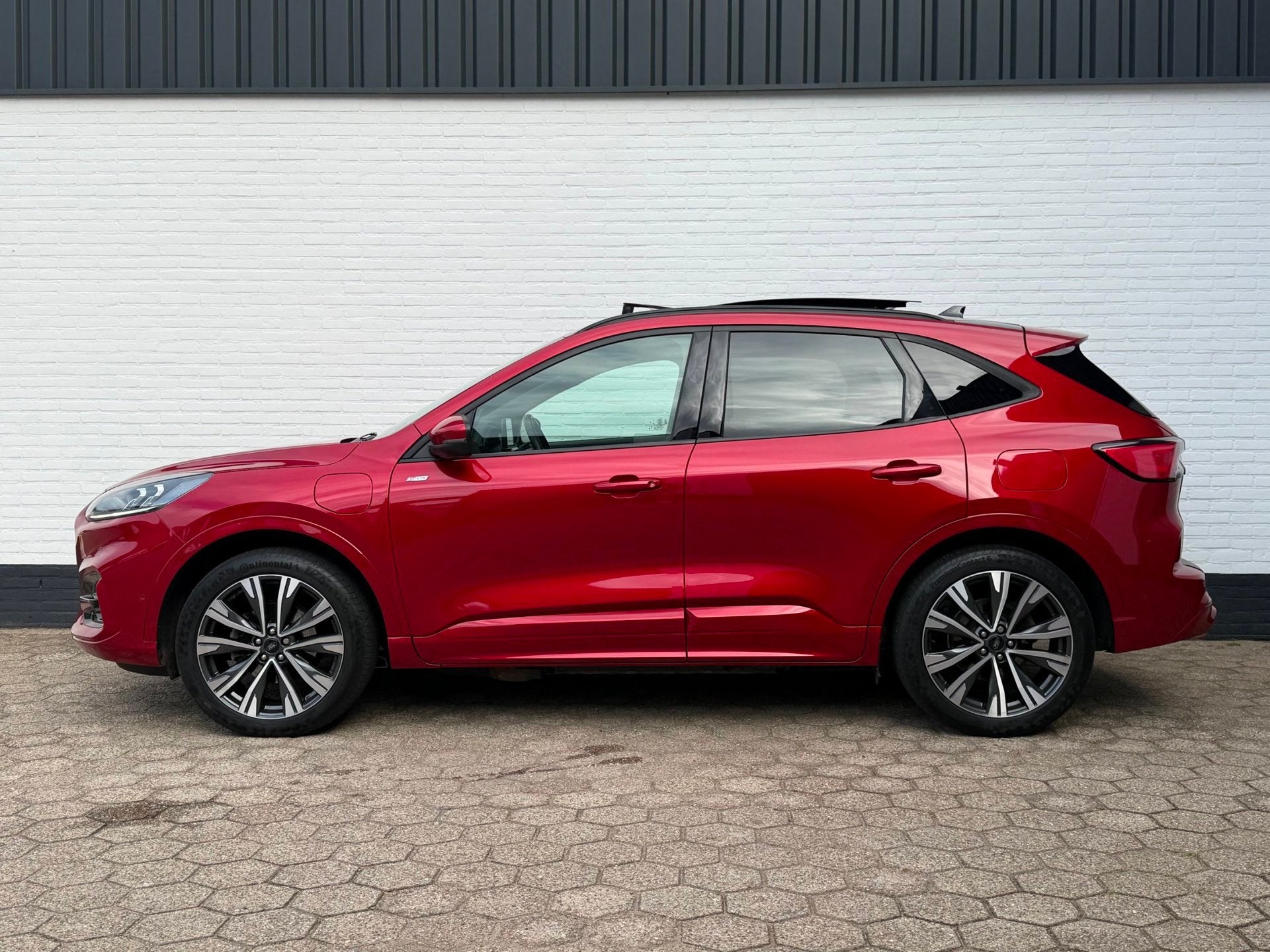 Ford Kuga PHEV ST-Line X PANO l TREKHAAK l ACC l HUD l 20'', Auto's, Gebruikt, Zwart, 4 cilinders, Bedrijf
