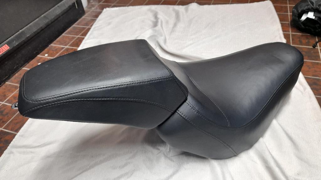 Harley davidson sportglide zadel origineel, Ophalen, Gebruikt
