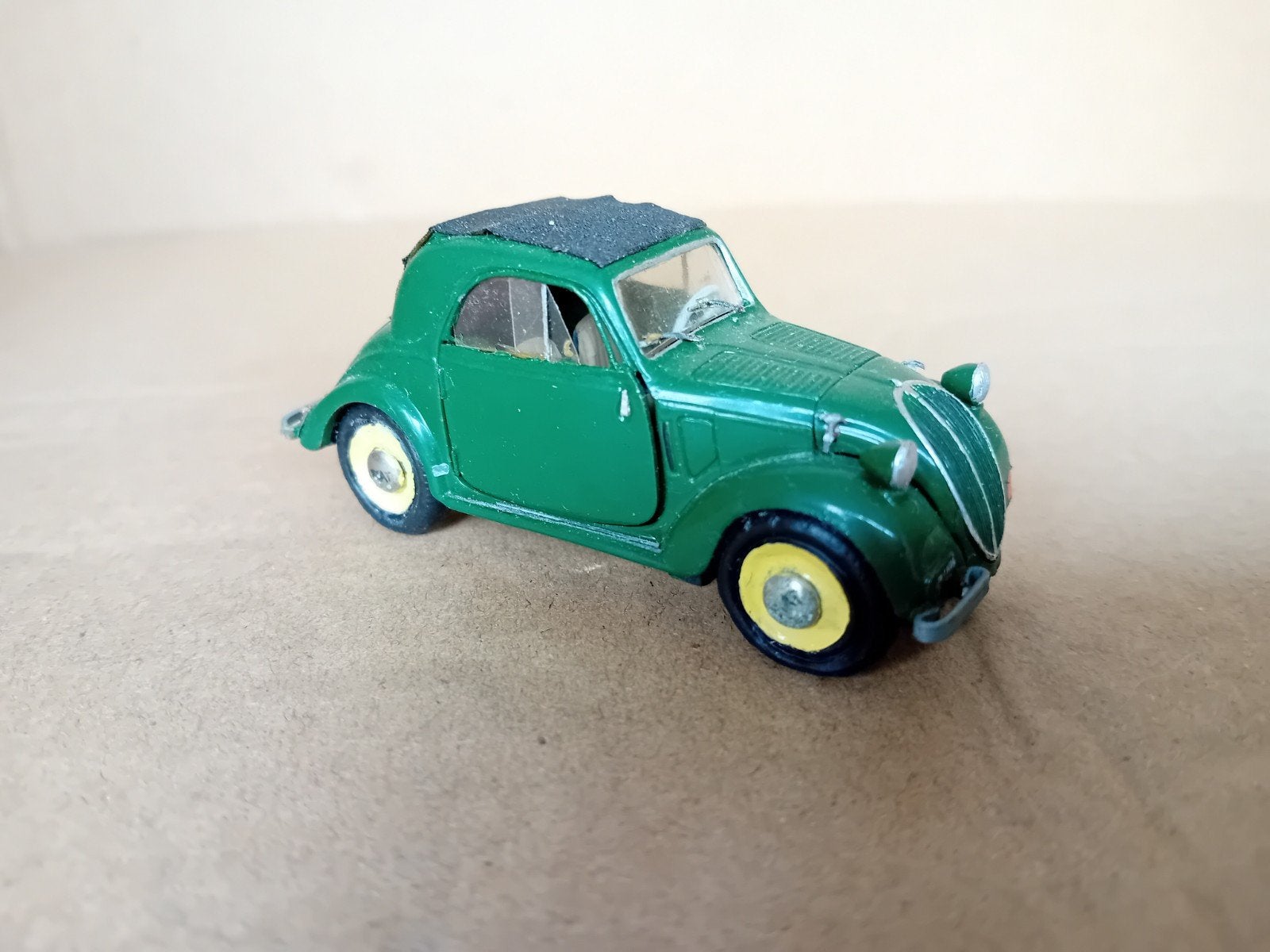 Norev Simca 5 - Groen modelauto (schaal 1/43), Ophalen of Verzenden, Gebruikt, Auto, Norev