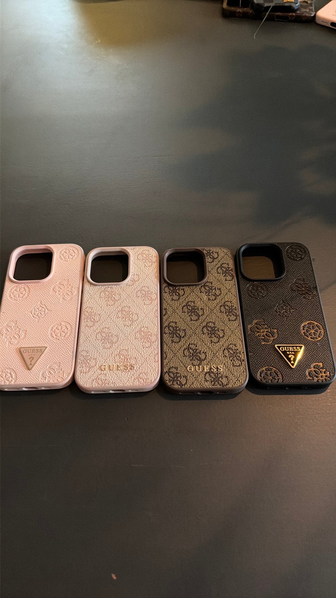 Iphone 16 pro guess hoesjes, Ophalen of Verzenden, Zo goed als nieuw