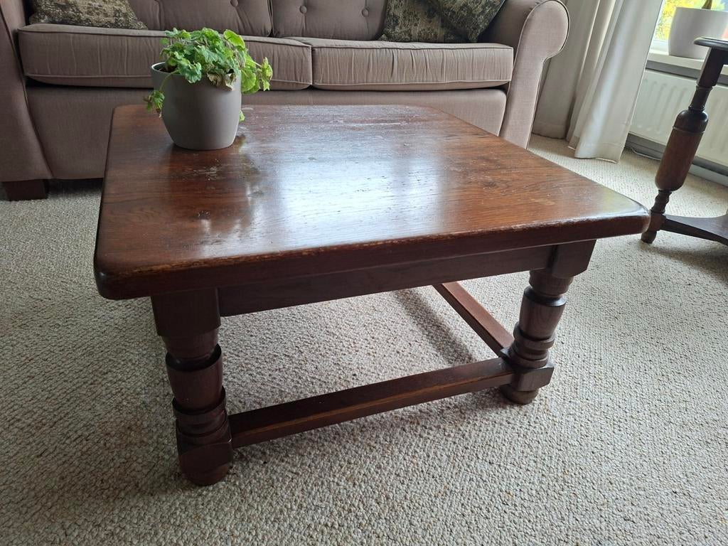 Antieke eiken salontafel Wulfers uit 1970 - Stevig en solide, Ophalen