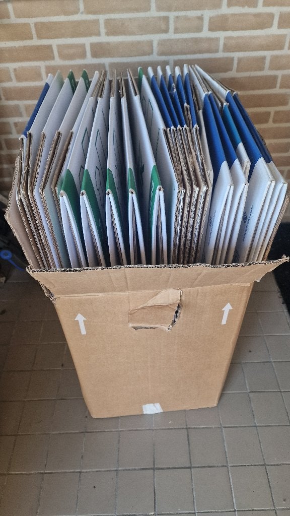 43 stevige professionele verhuisdozen en 5 kledingdoze, Doe-het-zelf en Verbouw, Kratten en Dozen, Ophalen, Opvouwbaar, 50 tot 75 cm