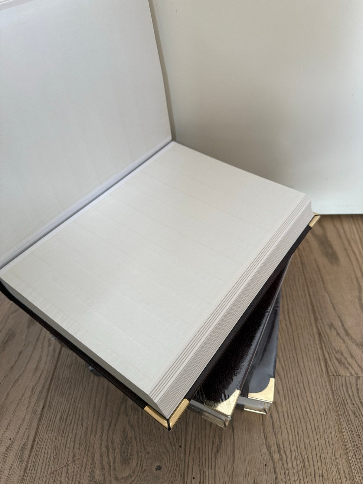 Luxe Postzegelverzamelalbum - Thomas Schantl Verlag, Postzegels en Munten, Postzegels | Toebehoren, Ophalen of Verzenden, Verzamelalbum