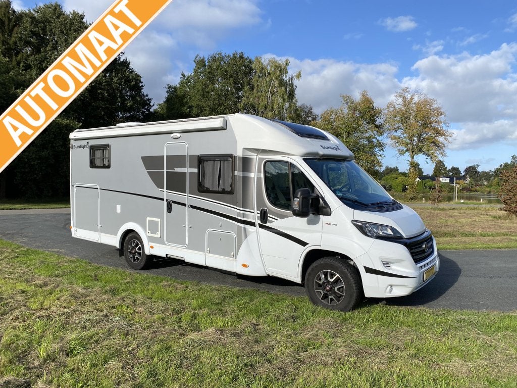 SUNLIGHT Capron T67 Automaat | Dakairco Lengtebedden Hefbed, Automaat, Fiat, 7 tot 8 meter, Bedrijf