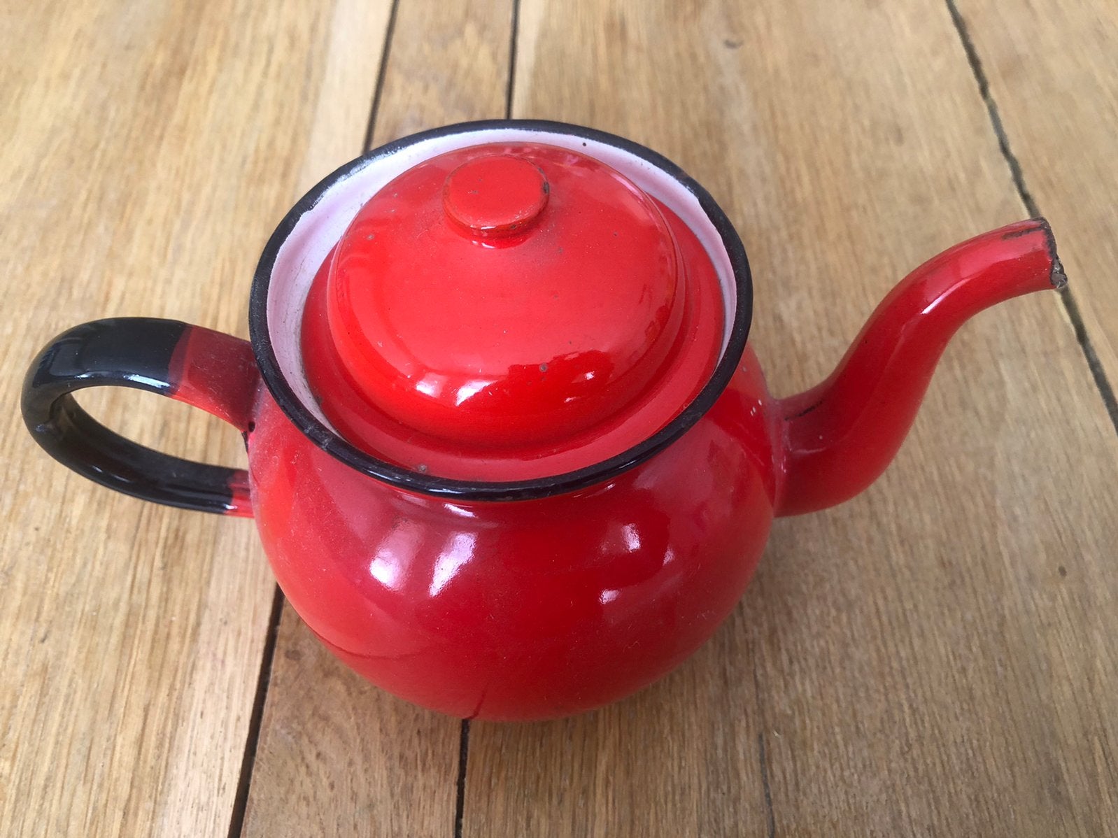Rood emaille theepot, 11 cm hoogte, Ophalen of Verzenden