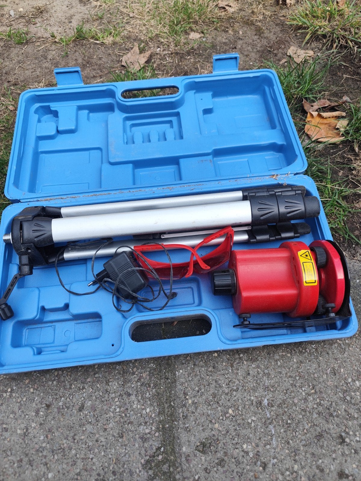 Laserwaterpas met statief en accessoires, Doe-het-zelf en Verbouw, Ophalen of Verzenden, Gebruikt, Licht