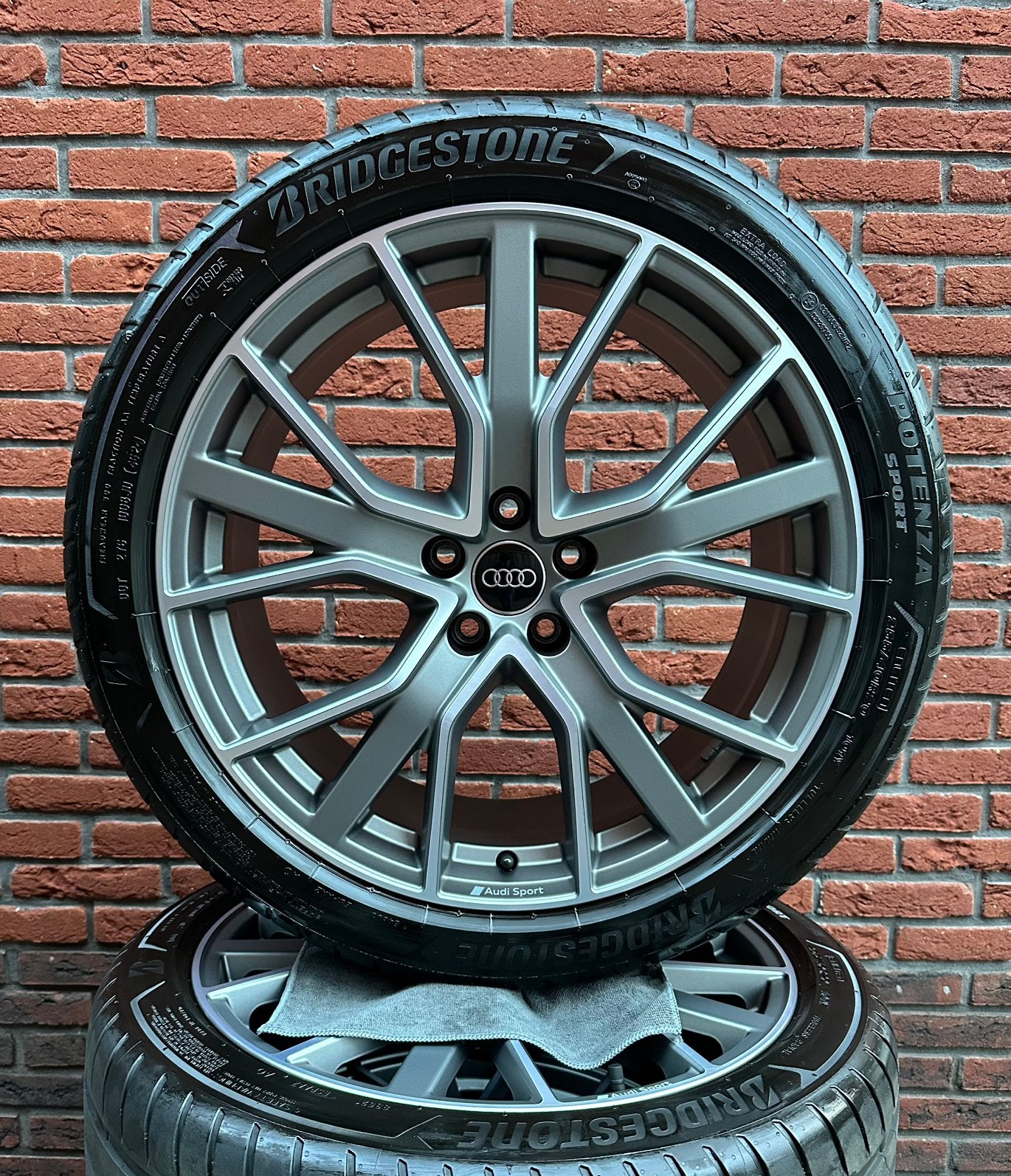 Originele Audi Q3 SQ3 RSQ3 velgen 20 inch, schadevrij, Ophalen, 255 mm, Banden en Velgen, Personenwagen