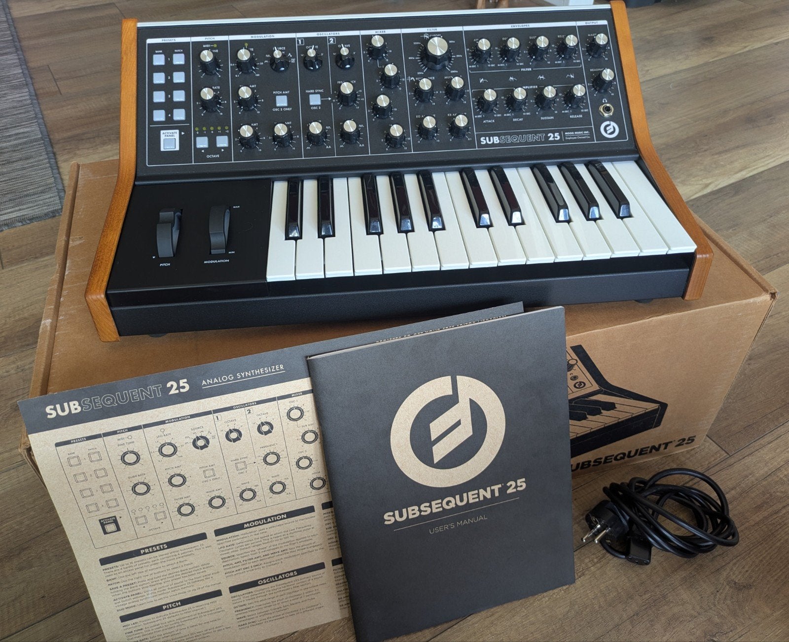 Moog Subsequent 25 Synthesizer - Perfecte staat, Overige aantallen, Zo goed als nieuw, Met midi-aansluiting, Ophalen