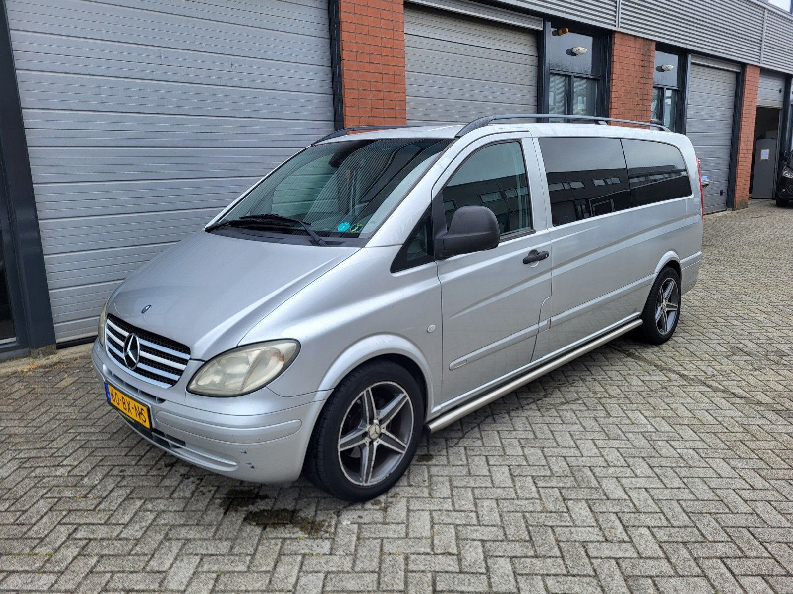 Mercedes-Benz Vito 2.1 115 CDI DC 2006, Auto's, Zwart, 4 cilinders, 2000 kg, Particulier
