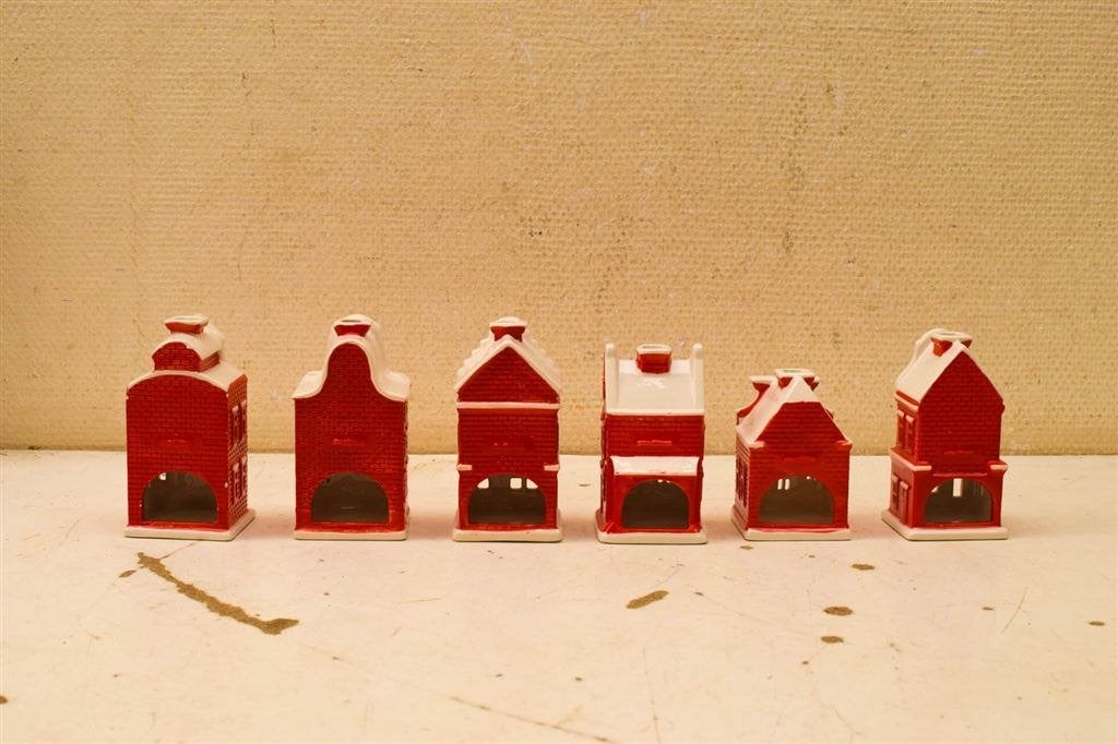 6 stuks porseleinen kersthuisjes 50927, Diversen, Kerst, Ophalen of Verzenden, Gebruikt