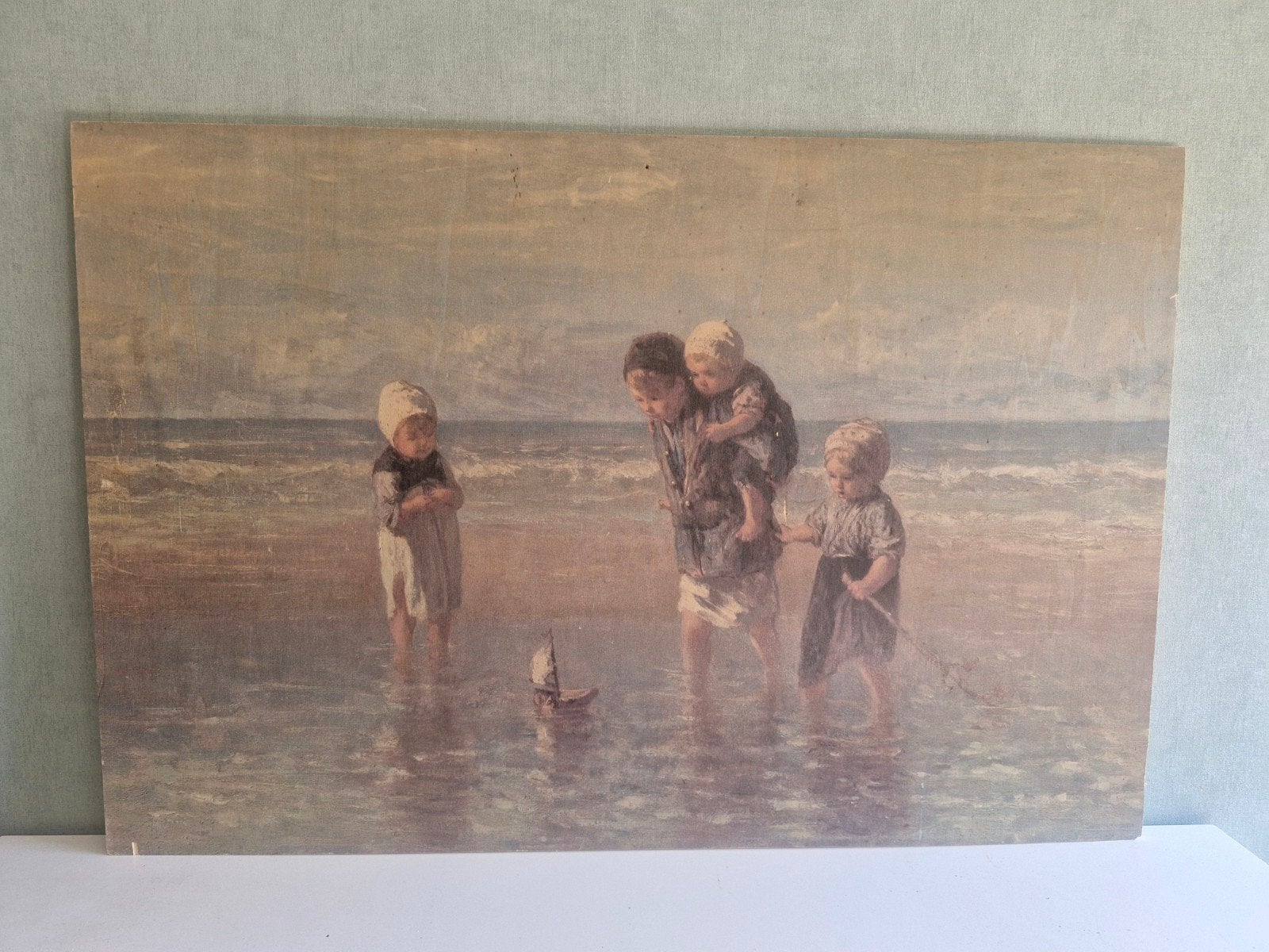 Prent kinderen aan zee met bootje, Antiek en Kunst, Kunst | Schilderijen | Klassiek, Ophalen, Doek, Portret of Personen, Realistisch
