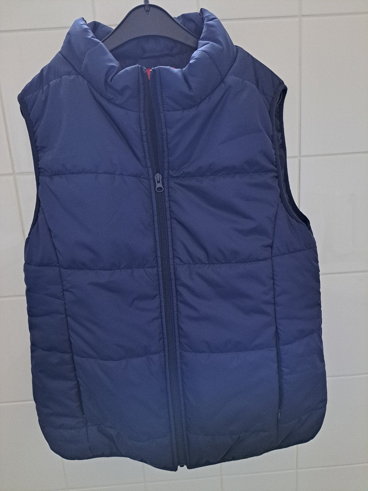 Nieuwe bodywarmer maat S (geschikt voor 36-38), Kleding | Dames, Bodywarmers, Ophalen of Verzenden, Nieuw, Maat 36 (S)