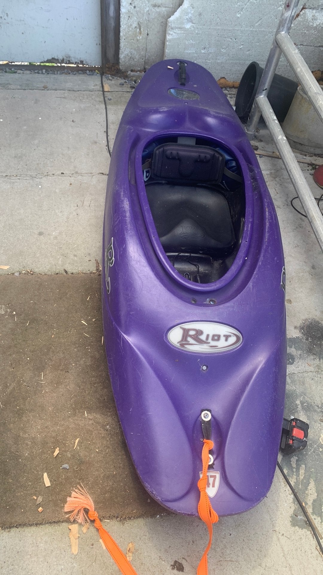 Wildwaterkajak Riot, Watersport en Boten, Ophalen, Gebruikt, 1-persoons