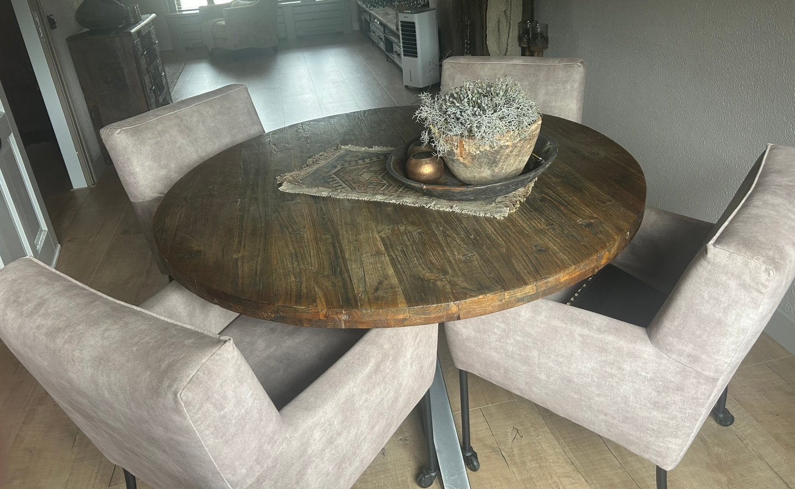 Super mooie stoere ronde eettafel, Huis en Inrichting, Ophalen, 100 tot 150 cm, Zo goed als nieuw, Stoer sober landelijk