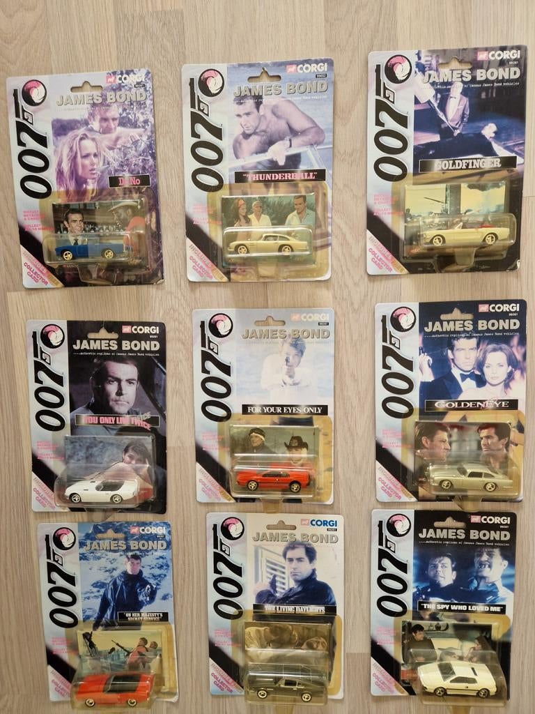 9 VERSCHILLENDE CORGI JAMES BOND 007 modellen, Ophalen, Auto